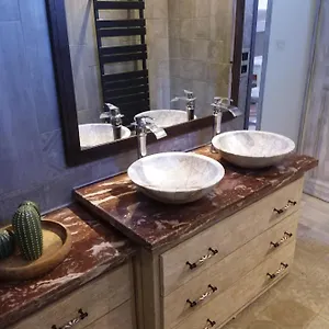 Pour 2 Personnes Avec Salle De Bain Privée Tourves